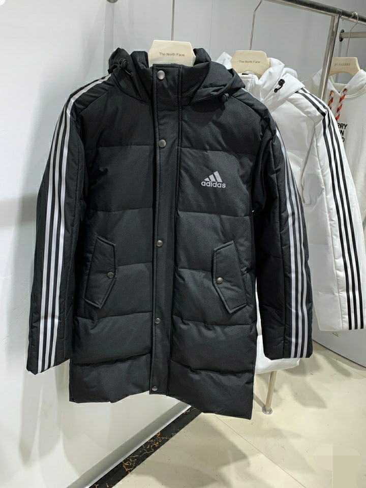 240 阿迪达斯 Adidas 经典三杠情侣羽绒服