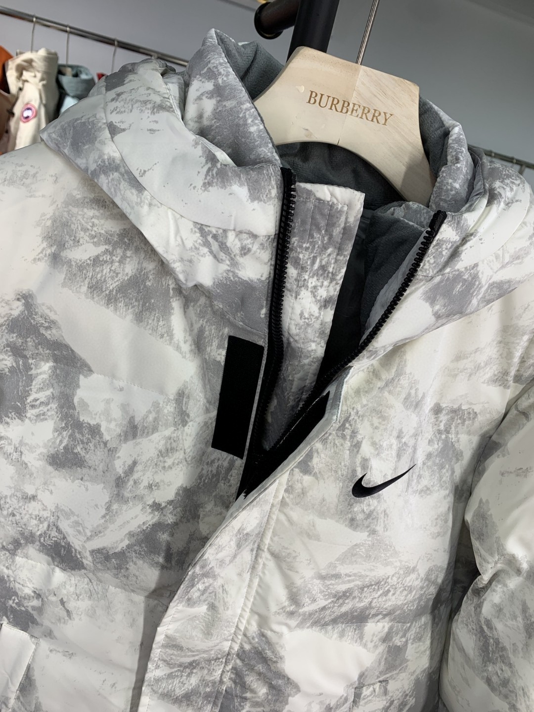 220 耐克 nike 白鸭绒 保暖抗寒 高品质