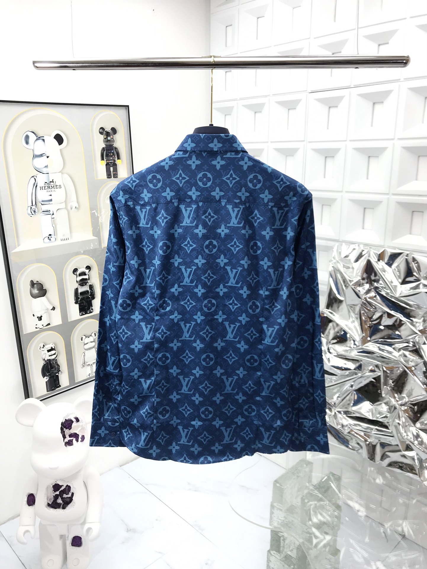 CJCR LV Leisure Shirt: Classic Style with Unique Details, Perfect for Any Season - 图片 2