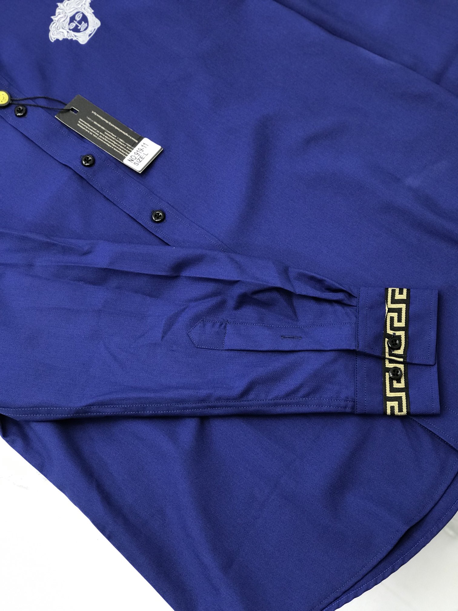 Classic High-Quality CJCR Leisure Shirt: Essential Style with Unique Details - 图片 6