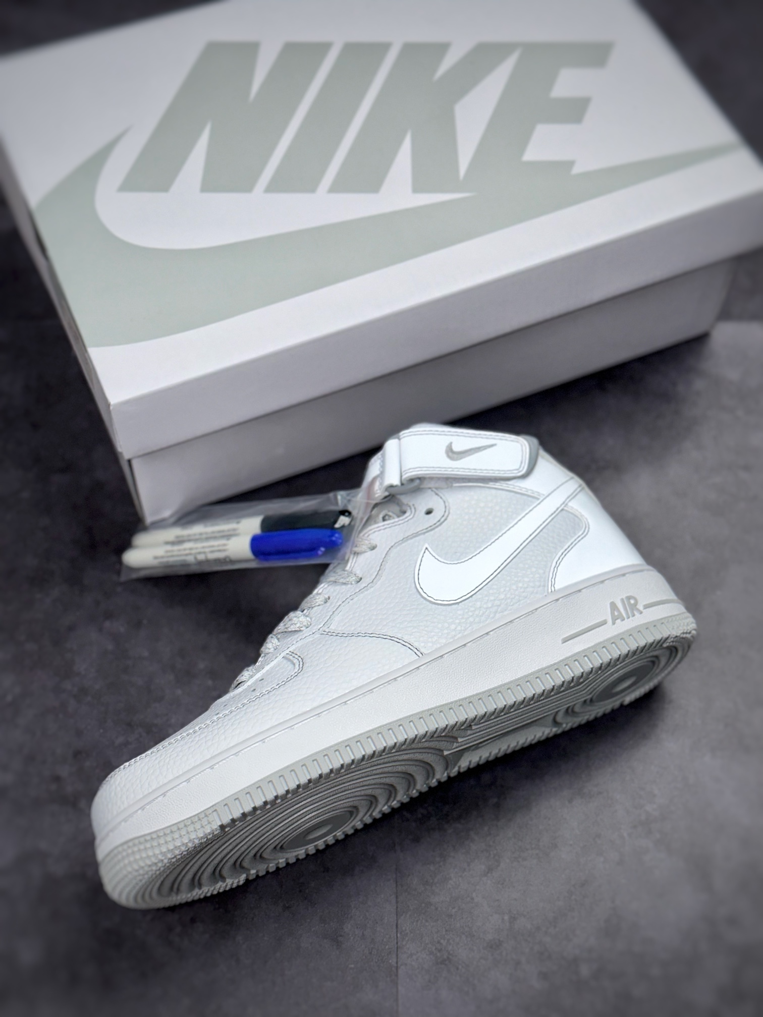 Nike Air Force 1’07 Mid 马克线满天星 MK0619-211