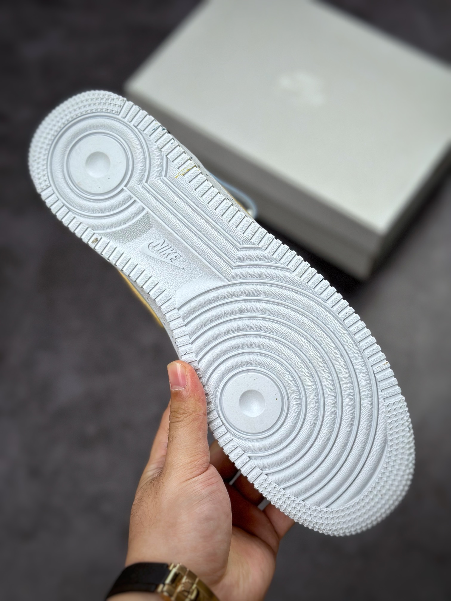 Nike Air Force 1’07 Mid 涂鸦熊 CW2289-111