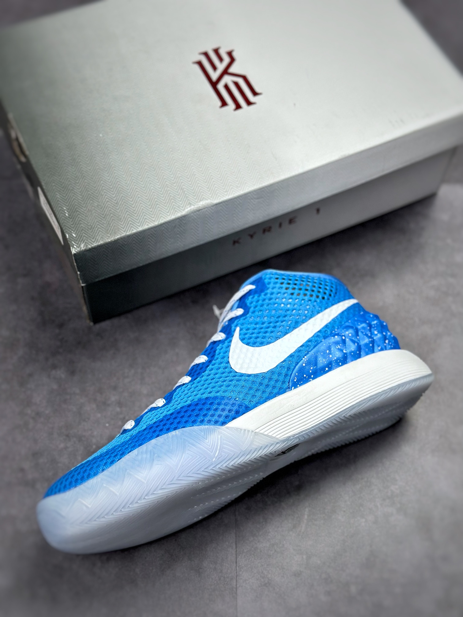 Nike Kyrie 1 凯里欧文一代实战篮球鞋 北卡蓝 705277-401