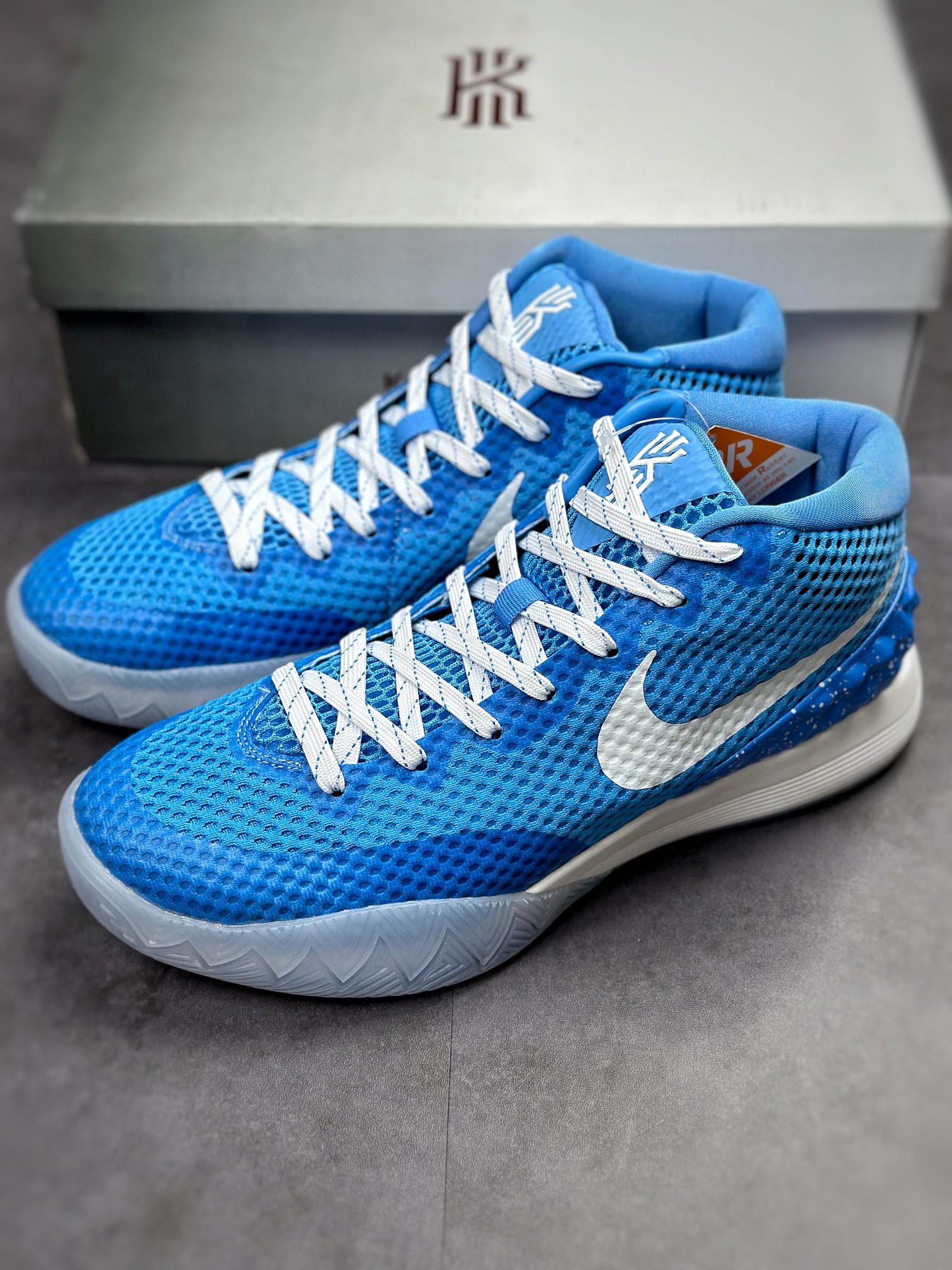 Nike Kyrie 1 凯里欧文一代实战篮球鞋 北卡蓝 705277-401