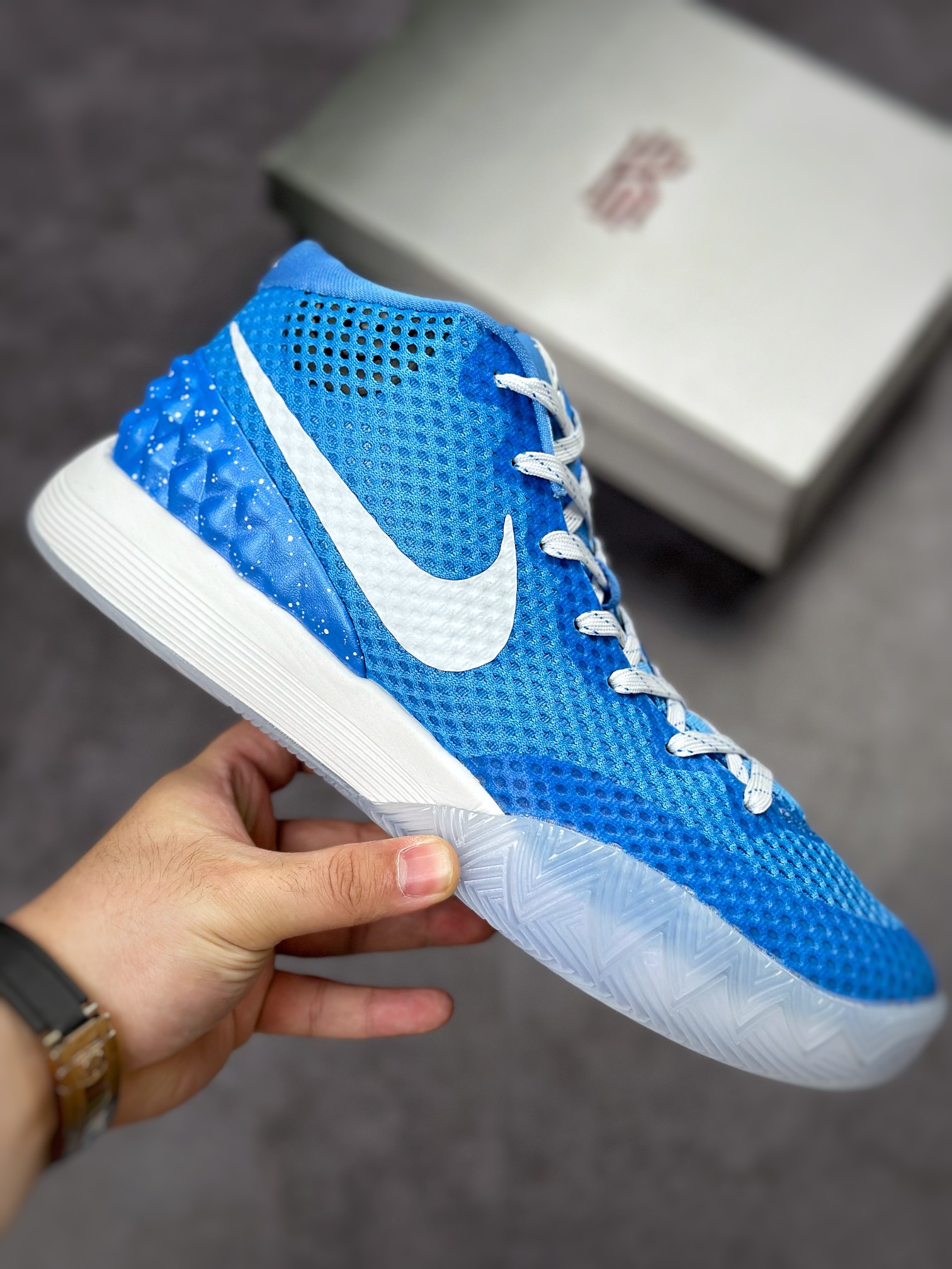 Nike Kyrie 1 凯里欧文一代实战篮球鞋 北卡蓝 705277-401