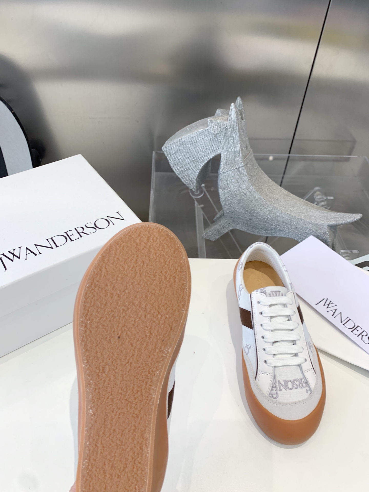 Embroidered Tarpaulin Shoe Substitute: JW Anderson Colored Insulates for Couples - 图片 6
