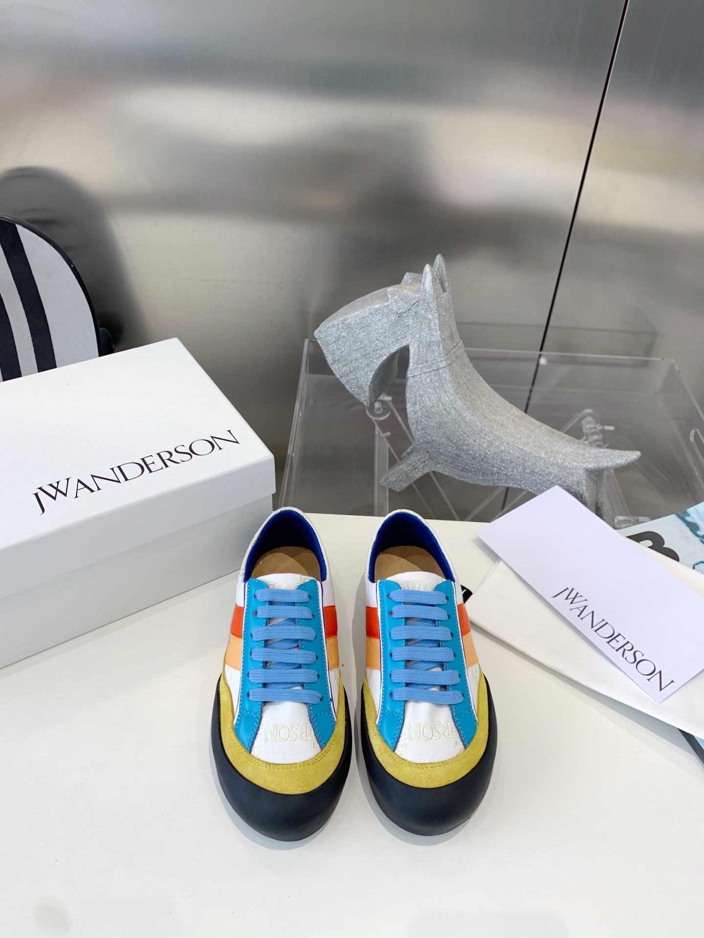 “Embroidered Tarpaulin Shoes by JW Anderson: Dynamic Couples Collection”