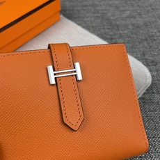 【Hermes 原单 】。 爱马仕新款纯色皮革口袋竖款钱包 💋专柜对版复刻,原版五金,内有原厂代工码 💋手感柔软🎉油 【Hermes 原单 】。 爱马仕新款纯色皮革口袋竖款钱包 💋专柜对版复刻,原版五金,内有原厂代工码 💋手感柔软🎉油