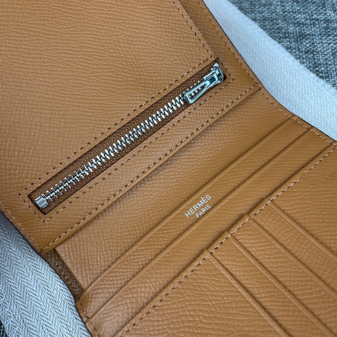 【Hermes 原单 】。 爱马仕新款纯色皮革口袋竖款钱包 💋专柜对版复刻,原版五金,内有原厂代工码 💋手感柔软🎉油 【Hermes 原单 】。 爱马仕新款纯色皮革口袋竖款钱包 💋专柜对版复刻,原版五金,内有原厂代工码 💋手感柔软🎉油