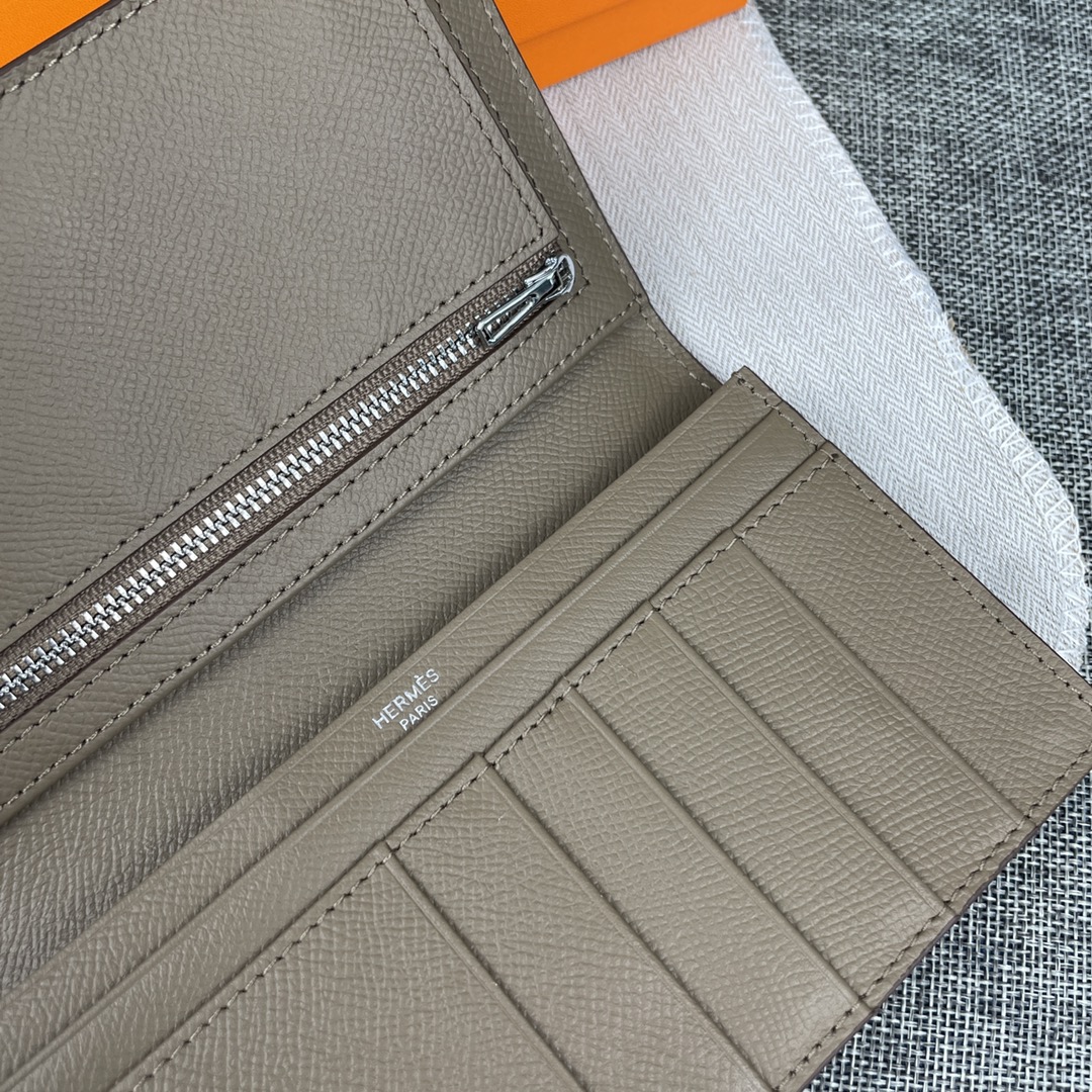 Hermes •原单。 Empson手掌纹 爱马仕女士新款纯色皮革内拉链口袋竖款钱包 💋专柜对版复刻 💋手感柔软,油边 Hermes •原单。 Empson手掌纹 爱马仕女士新款纯色皮革内拉链口袋竖款钱包 💋专柜对版复刻 💋手感柔软,油边