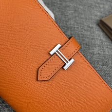 Hermes •原单。 Empson手掌纹 爱马仕女士新款纯色皮革内拉链口袋竖款钱包 💋专柜对版复刻 💋手感柔软,油边 Hermes •原单。 Empson手掌纹 爱马仕女士新款纯色皮革内拉链口袋竖款钱包 💋专柜对版复刻 💋手感柔软,油边