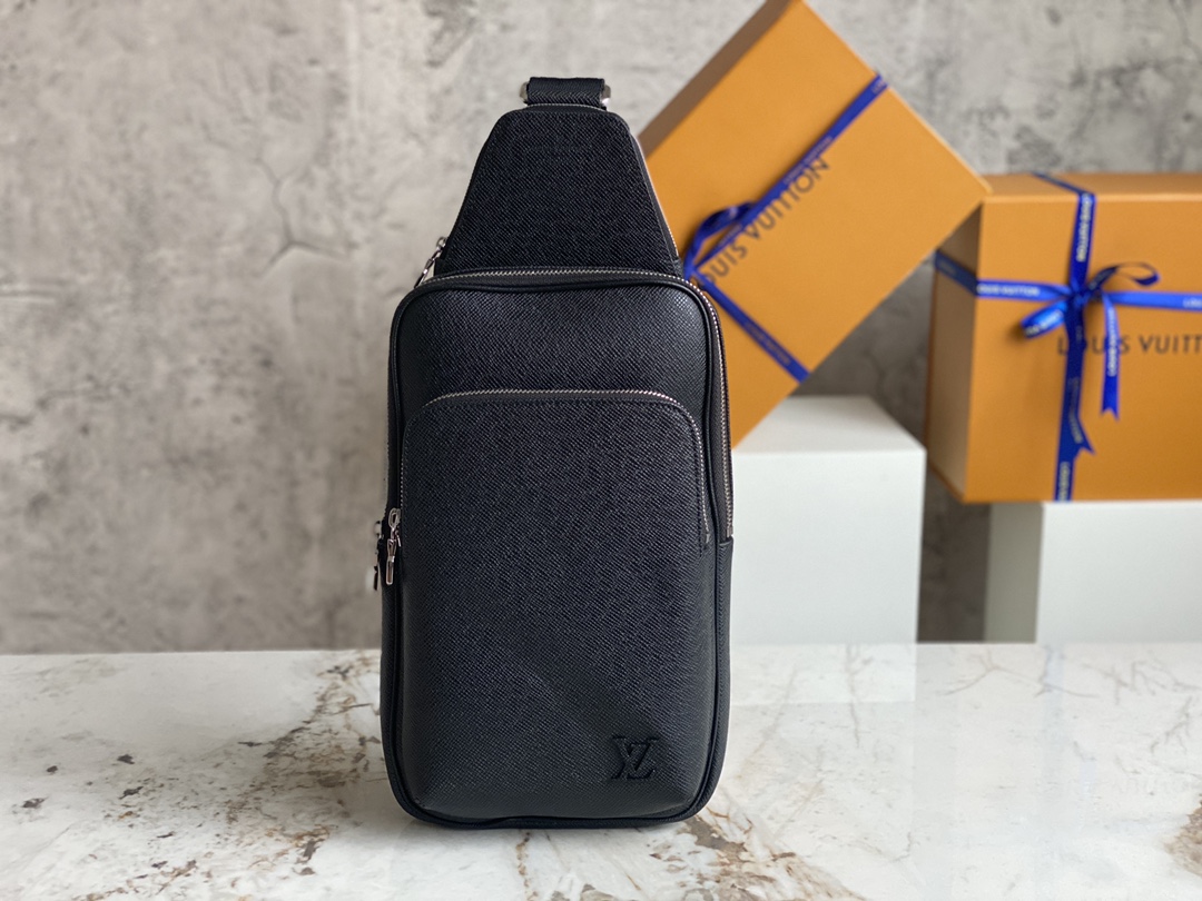 Louis Vuitton Top original factory M30863 black cross pattern men's bag chest bag series AVENUE shoulder bag M41719 uses Taiga leather to outline