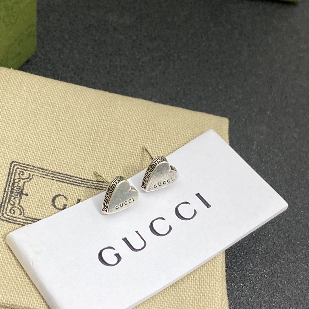 Gucci Silk Tassel Earrings: Brand Color Tassels on Gold Hook 8 i1670920506 3920 2