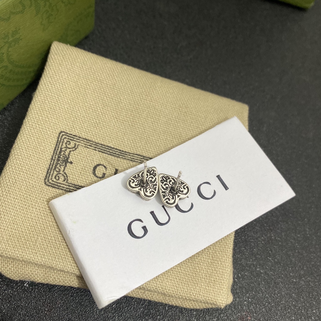 Gucci Silk Tassel Earrings: Brand Color Tassels on Gold Hook 9 i1670920506 525 3