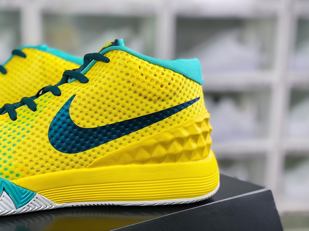 320 Kyrie 1 GS”World 1 People”欧文1代室内休闲运动中帮705277-737