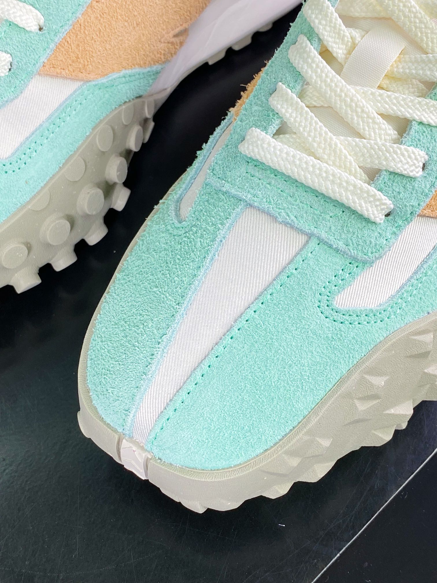 XC72 series low-top high-end retro old-fashioned leisure sports jogging shoes ”flip mint green rice white orange” UXC72TC