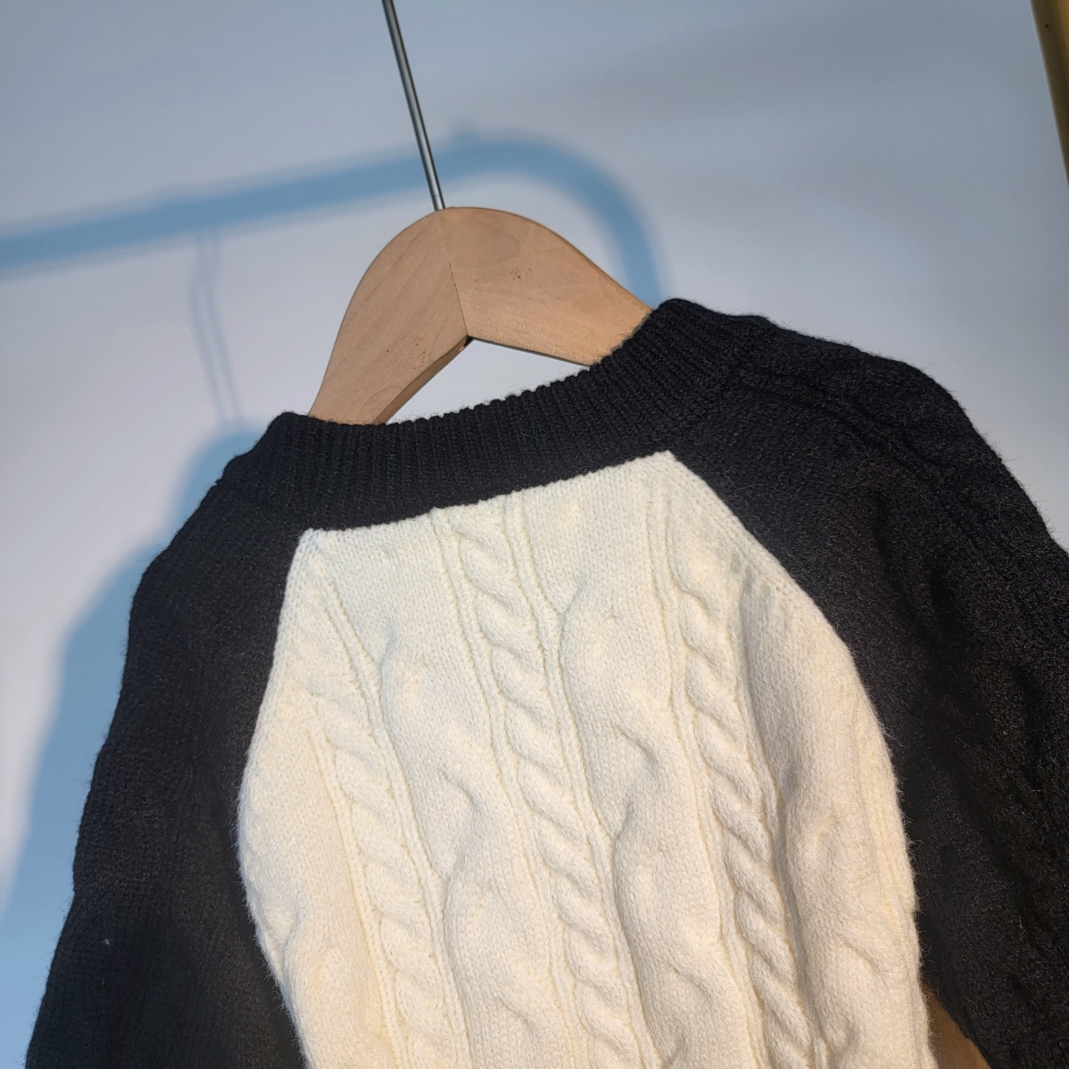 2022 Winter Child Knitting Sweaters with Cosming Designs and Carver Handbags - 图片 3