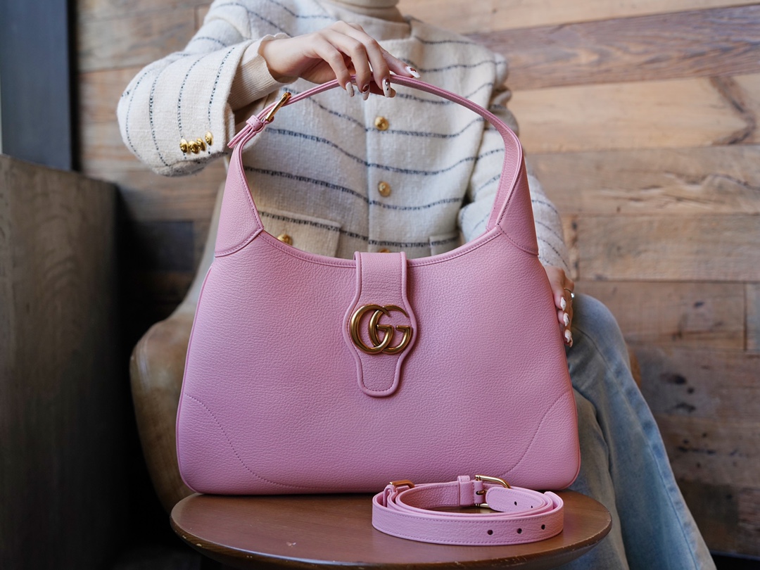 Gucci Crossbody & Shoulder Bags Light Pink Underarm