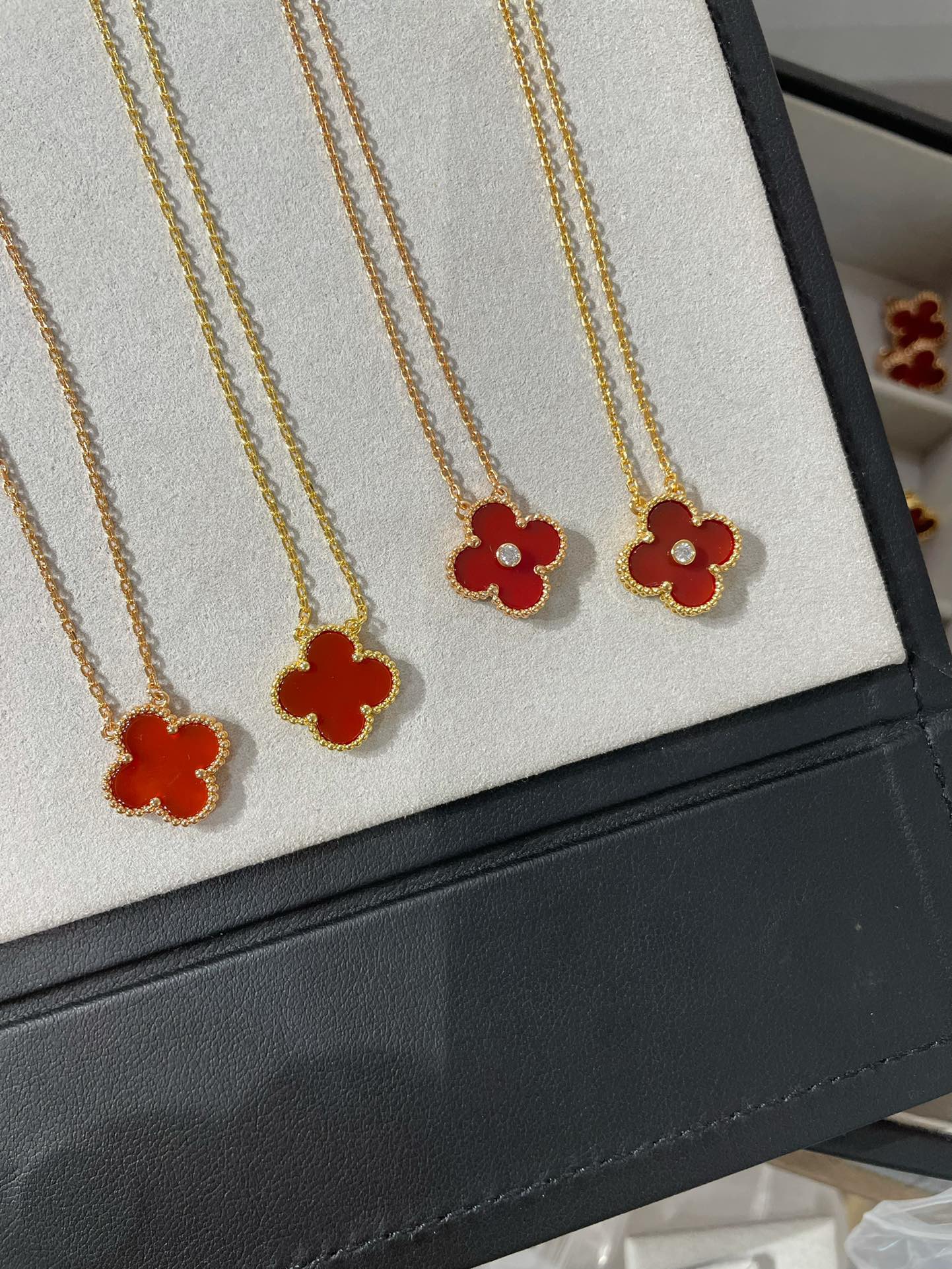 NO:102677,New Year Red Vc Carnegie Clover Series, Vac Necklace, Necklace19860909新年红 Vc红玉髓四叶草系列,Vac项链,necklace,Jewelry