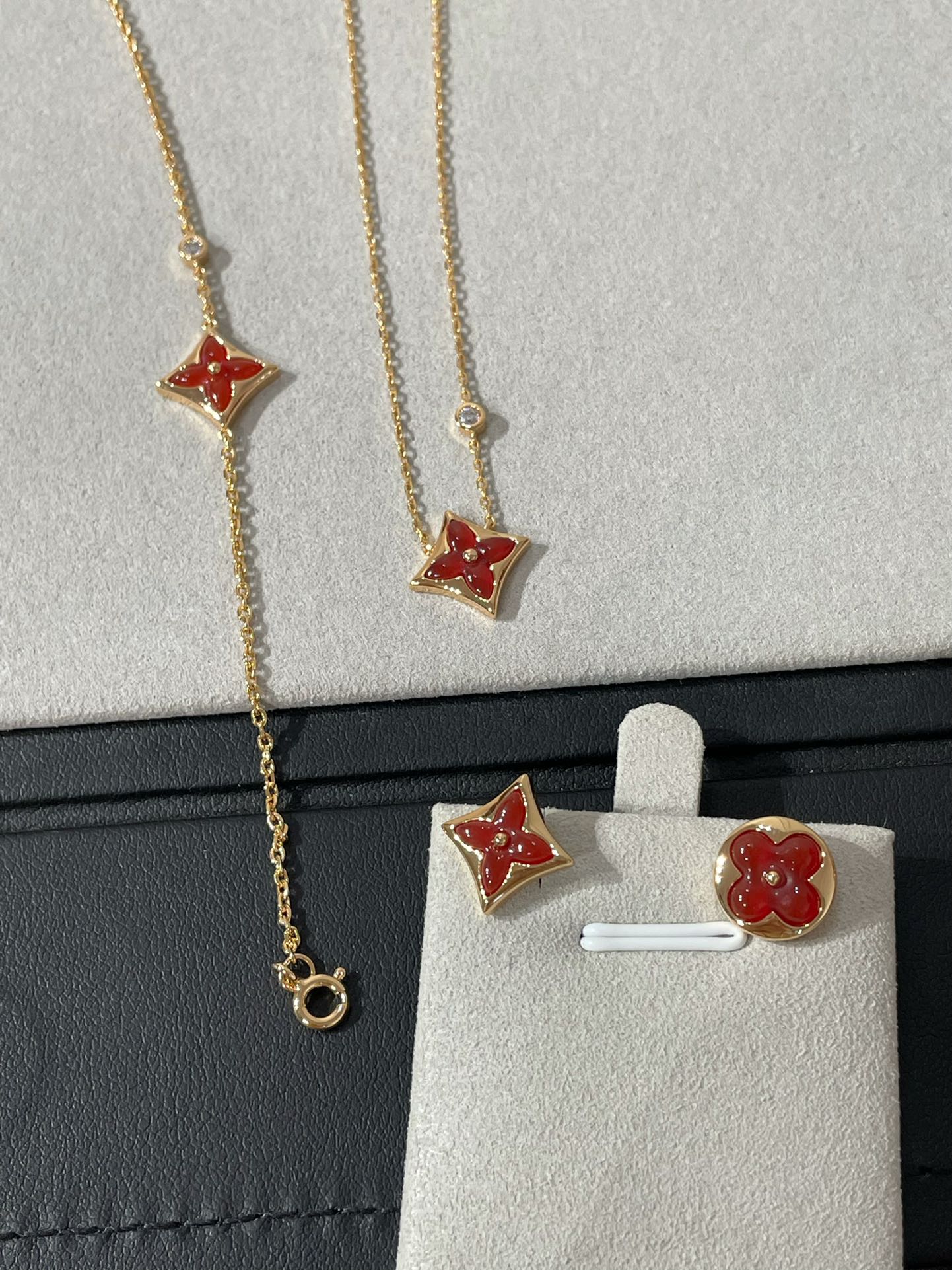 Louis Vuitton Classic Red Jewelry Set - Comprehensive