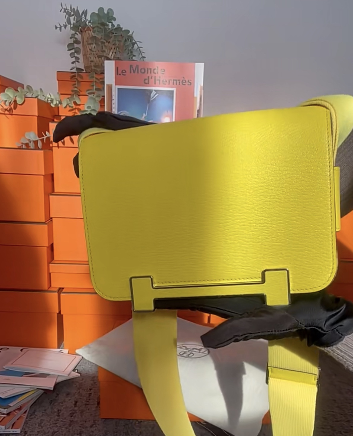 Hermès Hermes Geta 20cm clog bag Chevre 9R lemon yellow silver buckle