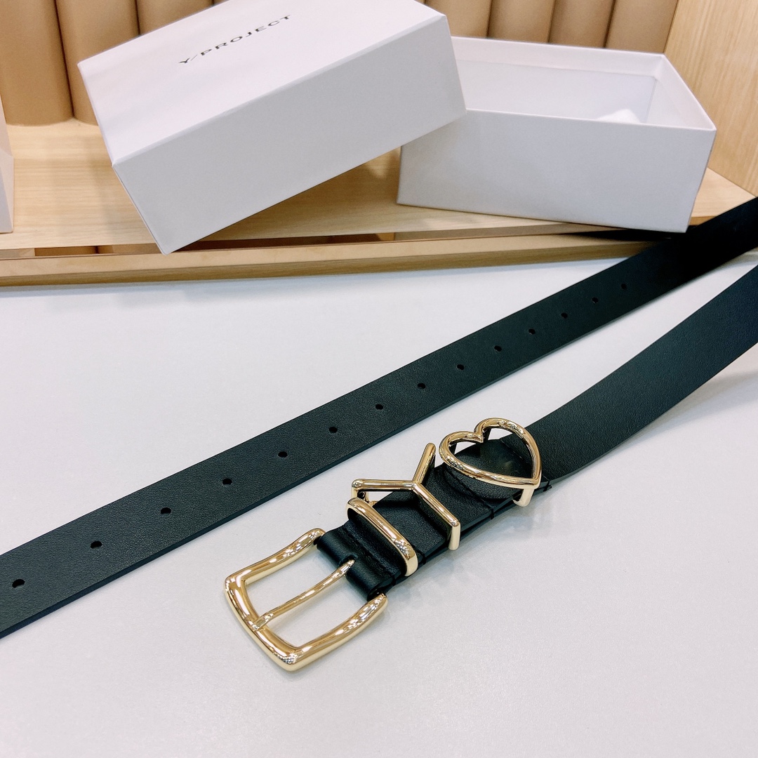 Y/ROJECT春夏系列品牌标志性的