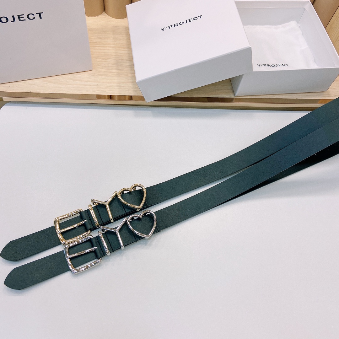 Y/ROJECT春夏系列品牌标志性的