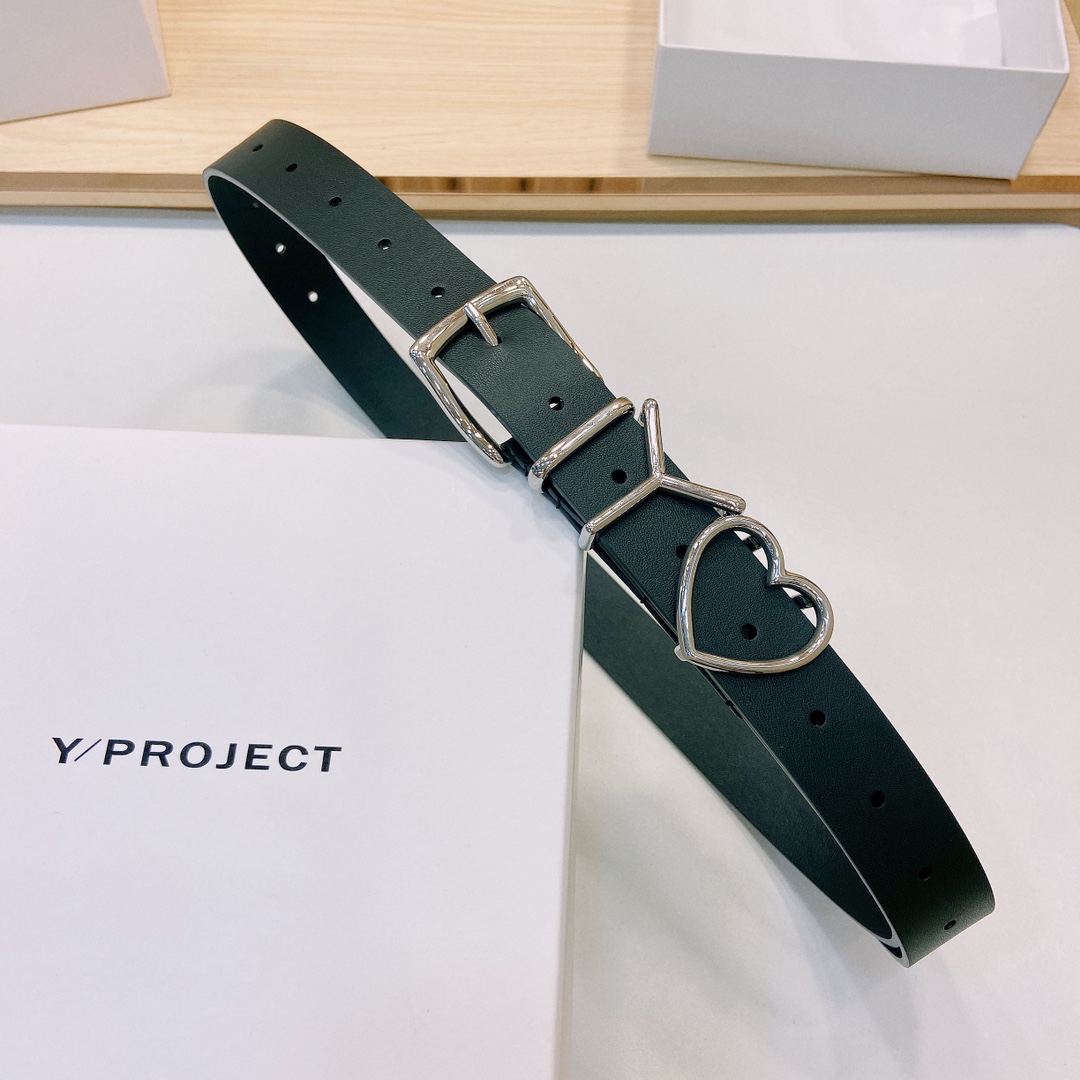 Y/ROJECT春夏系列品牌标志性的