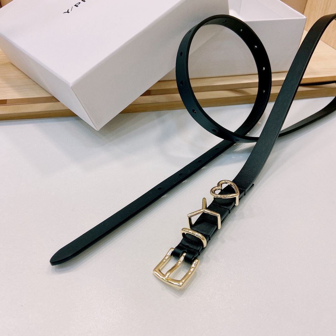 Y/ROJECT春夏系列品牌标志性的
