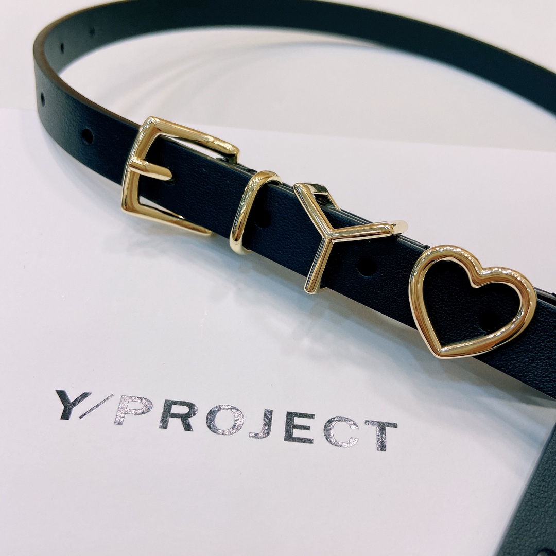 Y/ROJECT春夏系列品牌标志性的