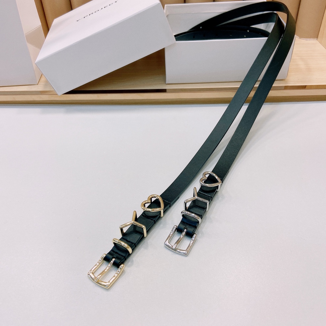Y/ROJECT春夏系列品牌标志性的