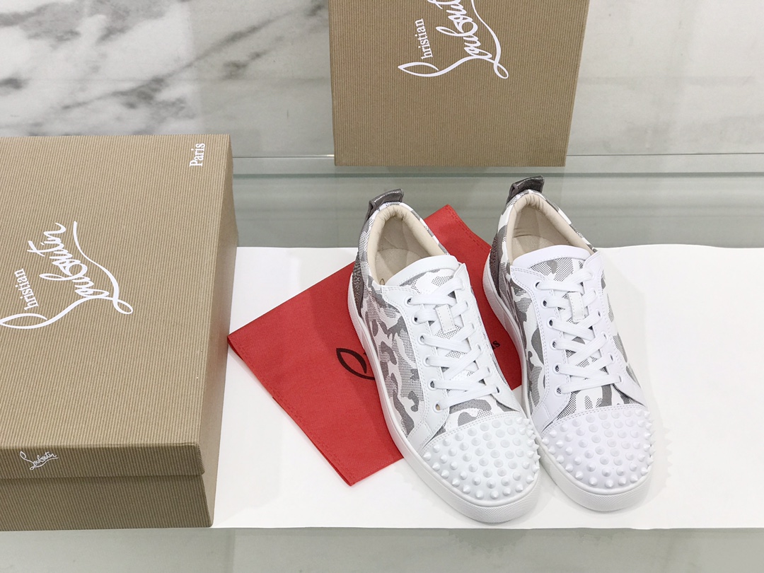 NO:706007,Low-cut front nail model, top-level customized version. Whether it is last type, fabric, drill, nail, lining, outsole, it is as close as possible to ZP... The original sole is specially provided by the original factory. The inner lining is imported leather. Size: female 35-40, male 38-47 (female 40/male 38/45/46/47 customized), casual shoes/sports shoes, sneakers19860909低帮前头钉款,顶级版定制  无论是楦型、面料、钻、钉、内里、大底、都尽可能的接近ZP…… 鞋底原厂特供原版底 内里进口皮革 Size : 女35-40,男38-47（女40/男38/45/46/47定做）,休闲鞋/运动鞋,sneakers,Women's Shoes