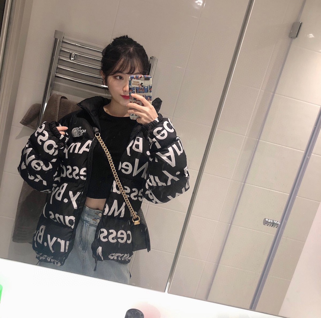 #Supreme & The North Face 不择手段满印弹幕羽绒服上身效果