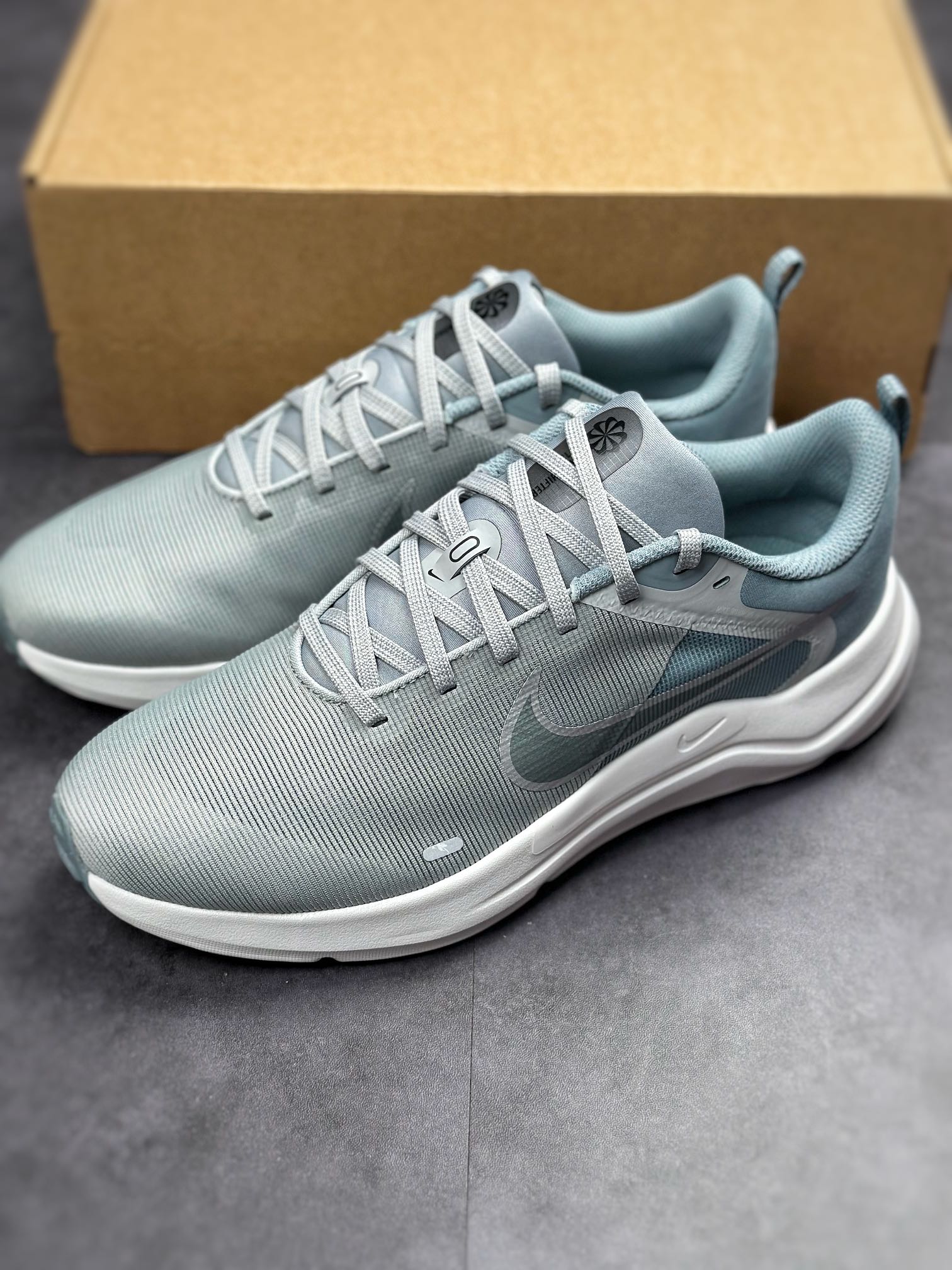 NIKE Downshifter 12 网面超轻透气跑步鞋 DD9293-004
