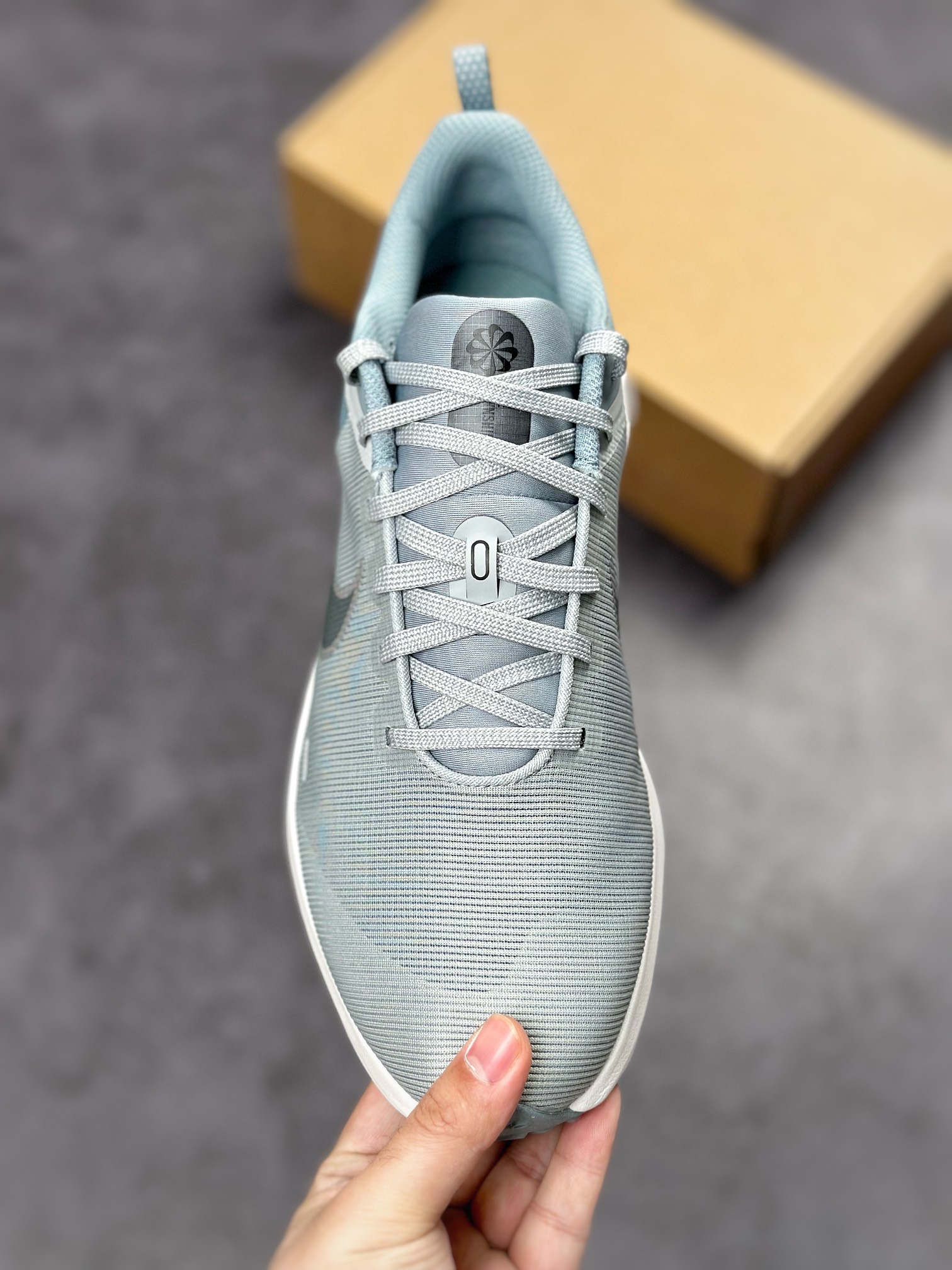 NIKE Downshifter 12 网面超轻透气跑步鞋 DD9293-004