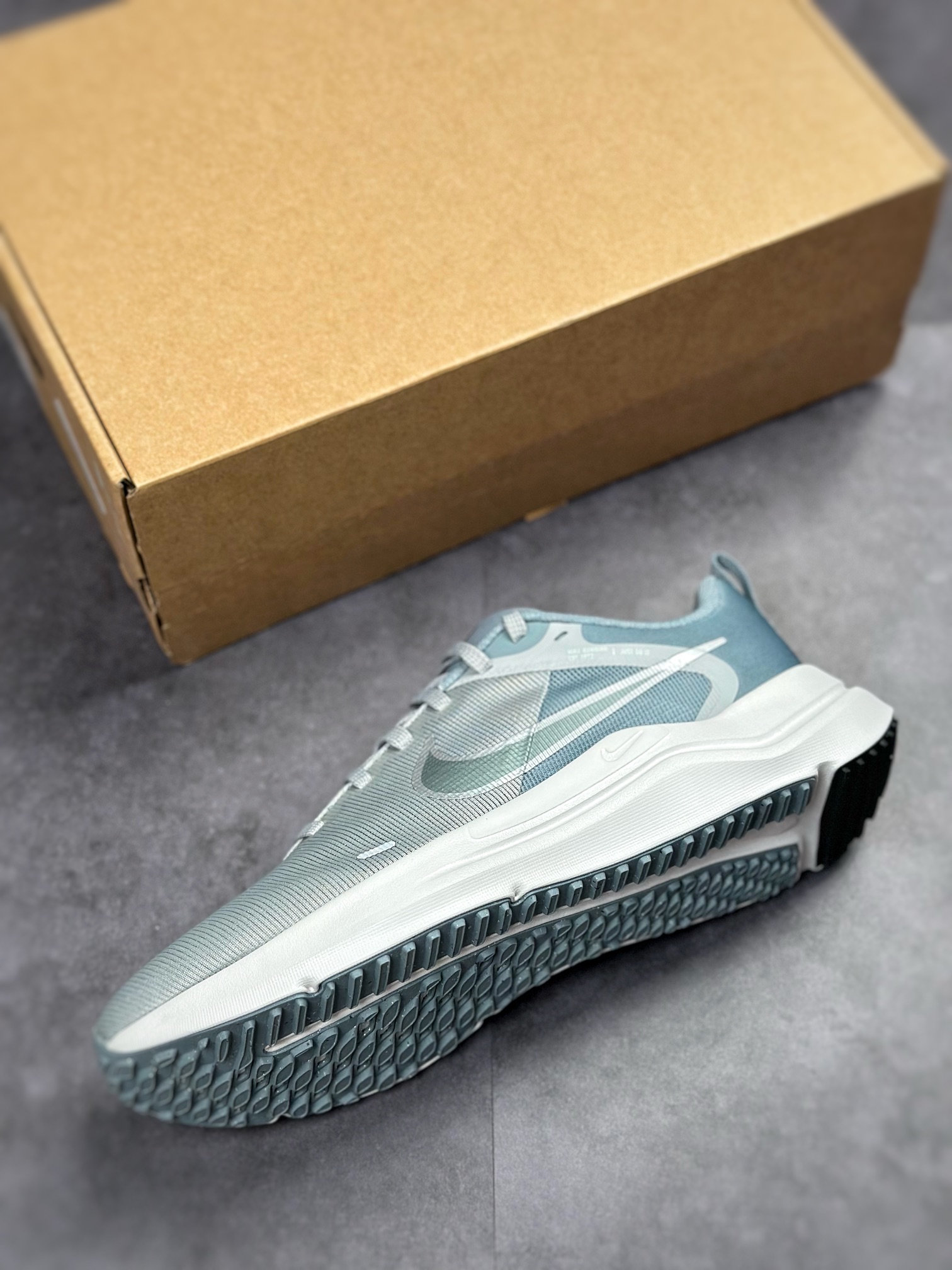 NIKE Downshifter 12 网面超轻透气跑步鞋 DD9293-004