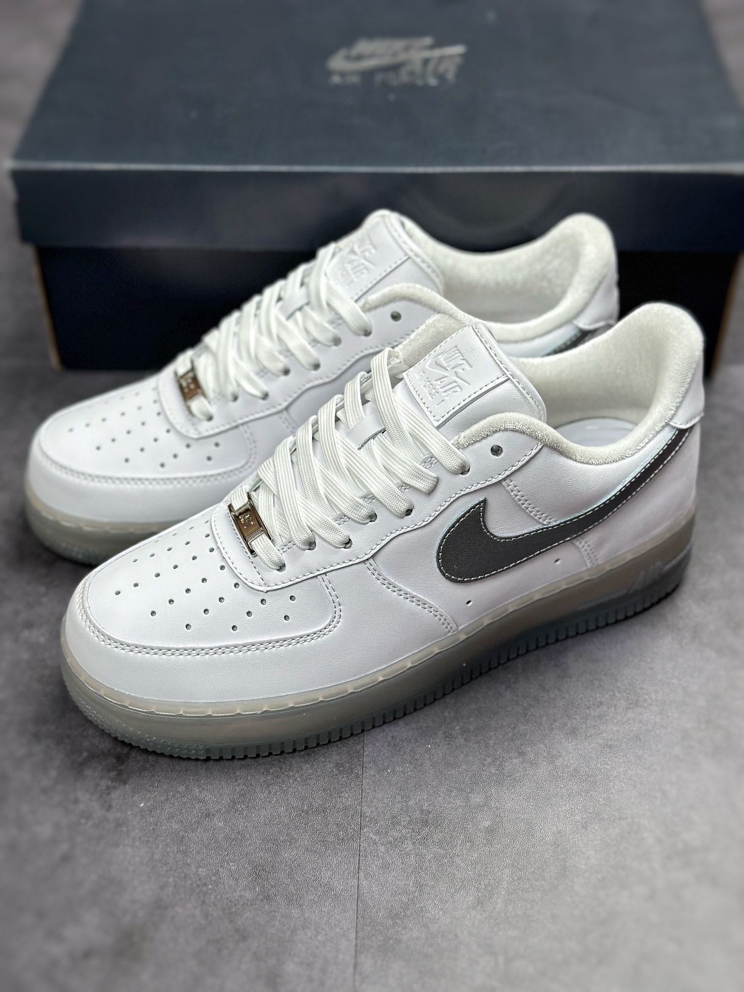 Nike Air Force 1 Low 07 白银 DX3945-100