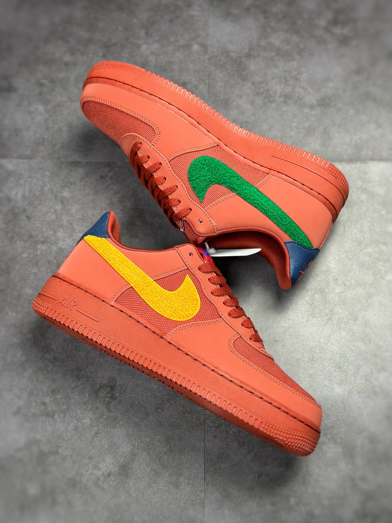 Nike Air Force 1 Low 07 棕红黄绿鸳鸯钩 DV5153-600