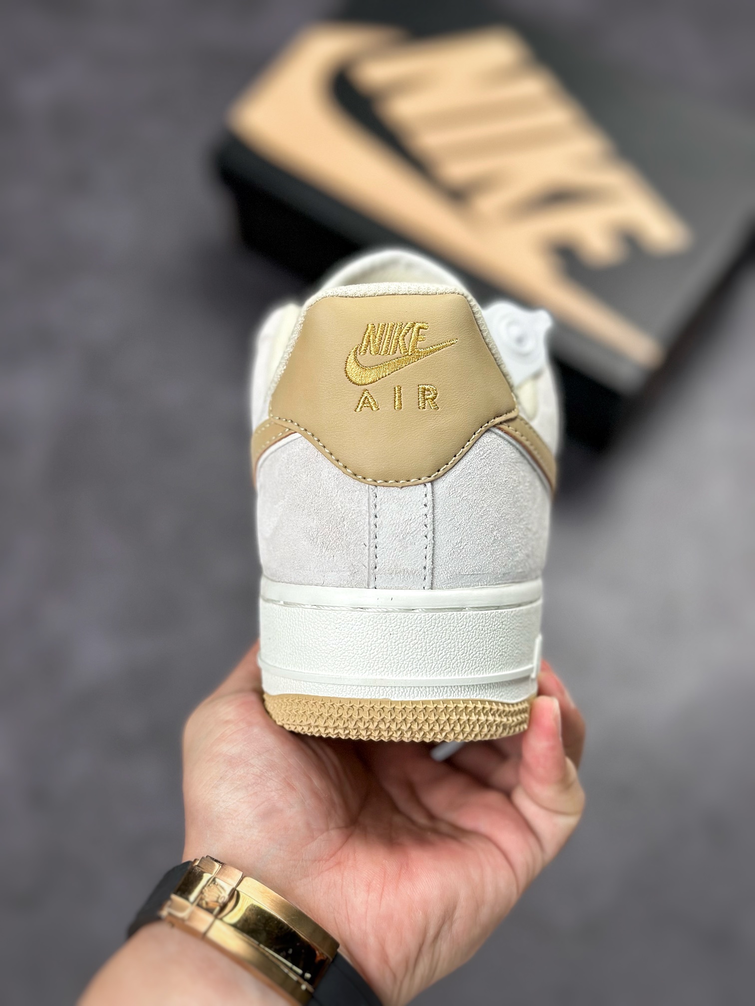 Nike Air Force 1 Low 07 麂皮卡其浅灰 KK5636-310