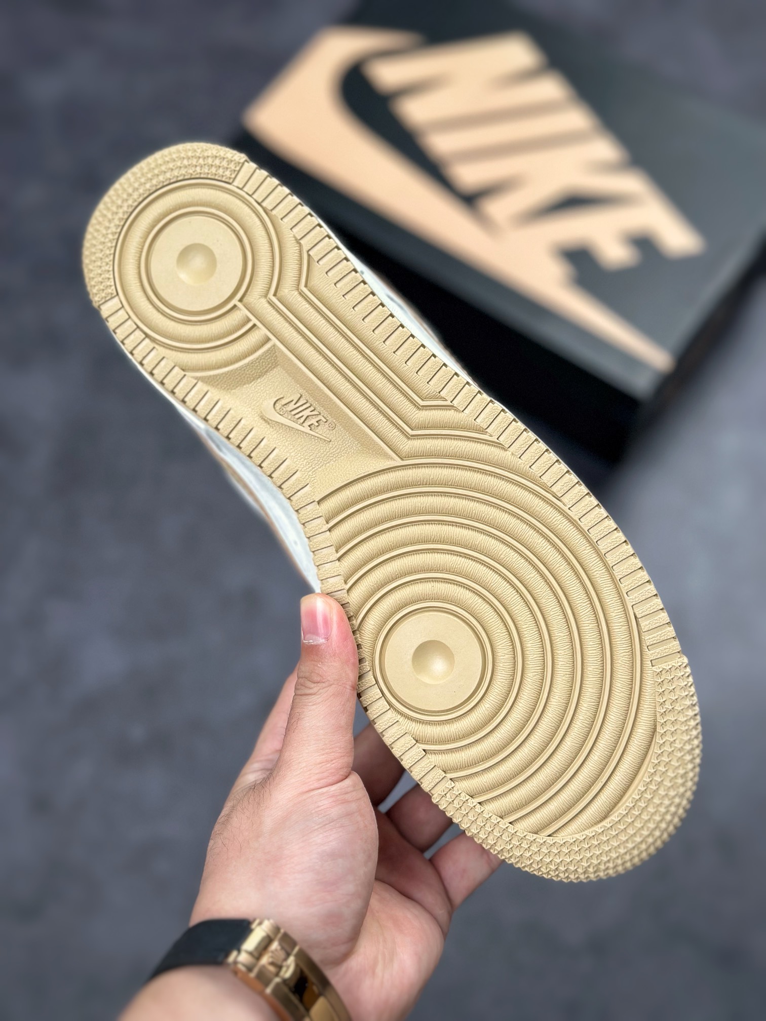 Nike Air Force 1 Low 07 麂皮卡其浅灰 KK5636-310