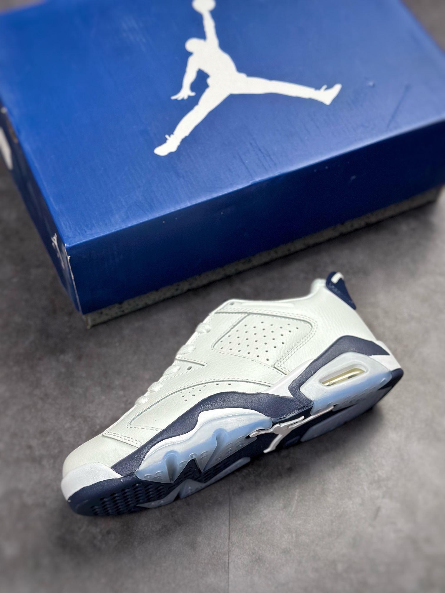 Air Jordan 6 Retro“Midnight Navy” 白蓝/午夜蓝 CT8529-141