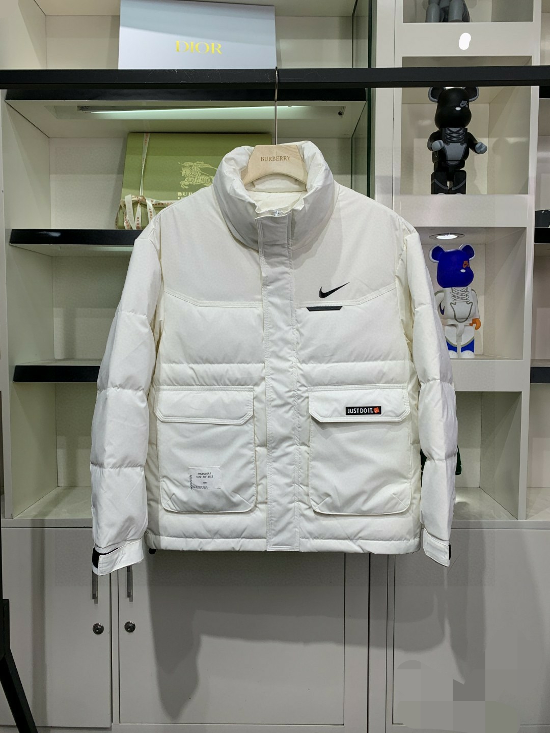 255 耐克 NIKE 90 %国标鸭绒 轻薄保暖抗寒高品质