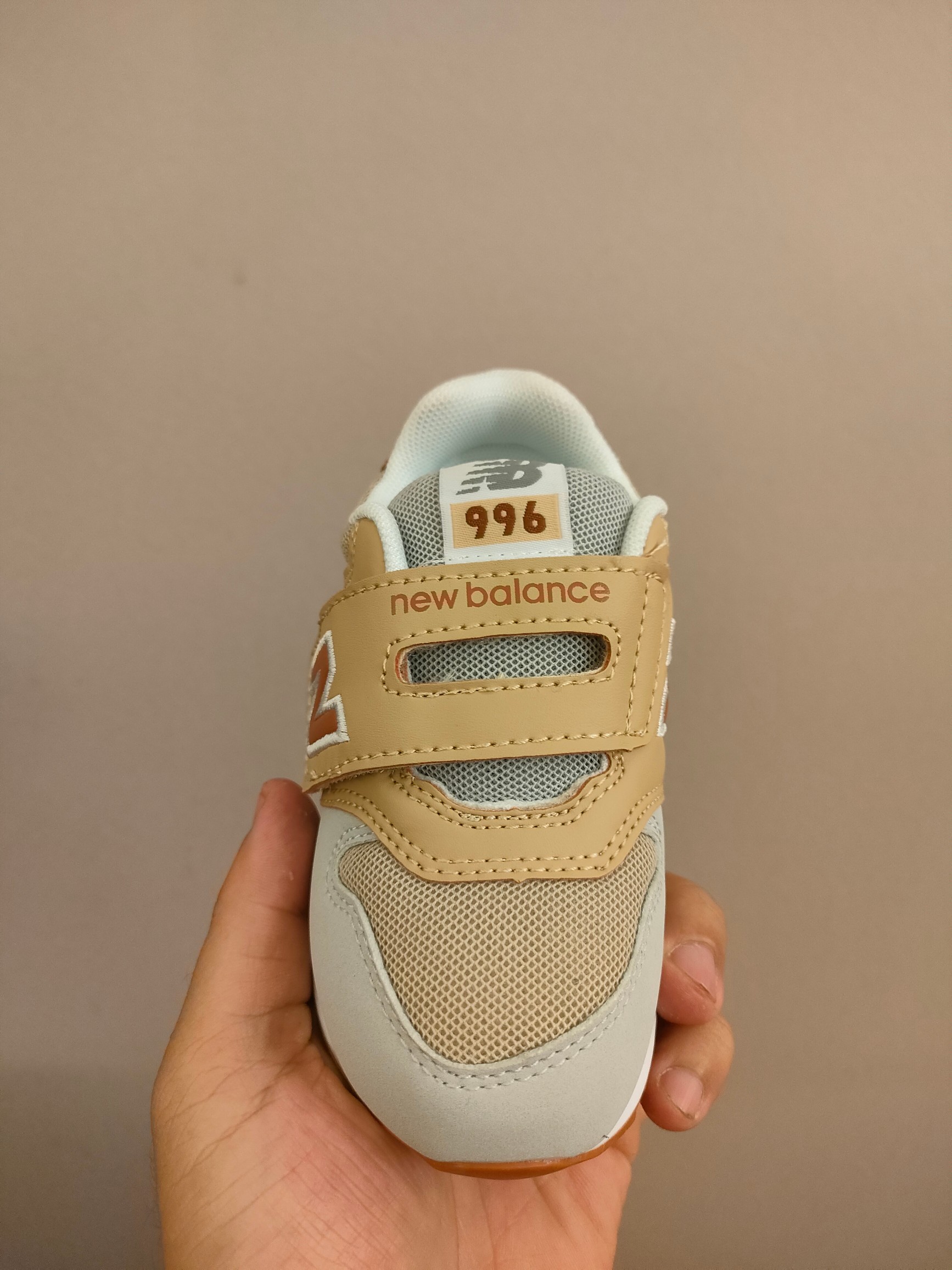 图片[3]-996儿童低帮透气防震防滑运动鞋 大童魔术贴加松紧带，小童魔术贴 经典的996系列！该系列传承了品牌的诸多优点，大胆创新！堪称经典系列里的经典，也是最为热门的系列！时隔一年，再次带来的童鞋，必属重磅～-选品中心