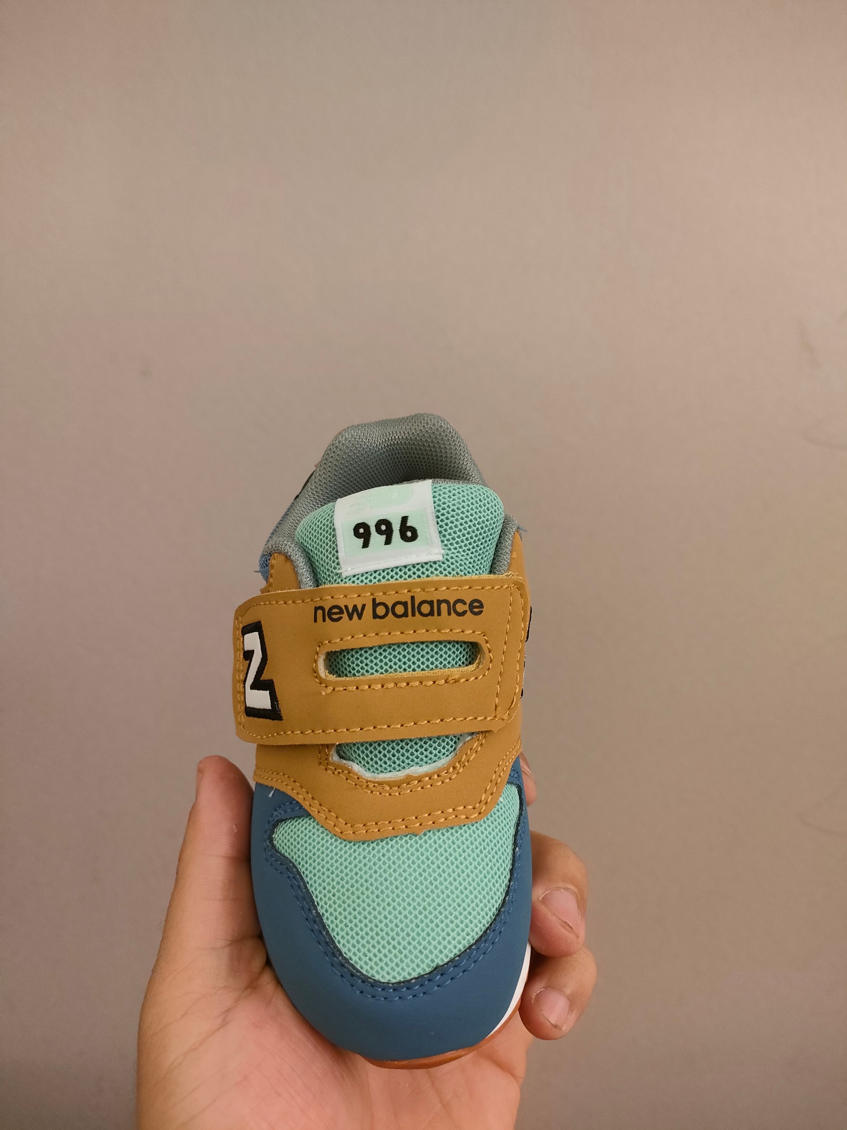 图片[4]-996儿童低帮透气防震防滑运动鞋 大童魔术贴加松紧带，小童魔术贴 经典的996系列！该系列传承了品牌的诸多优点，大胆创新！堪称经典系列里的经典，也是最为热门的系列！时隔一年，再次带来的童鞋，必属重磅～-选品中心