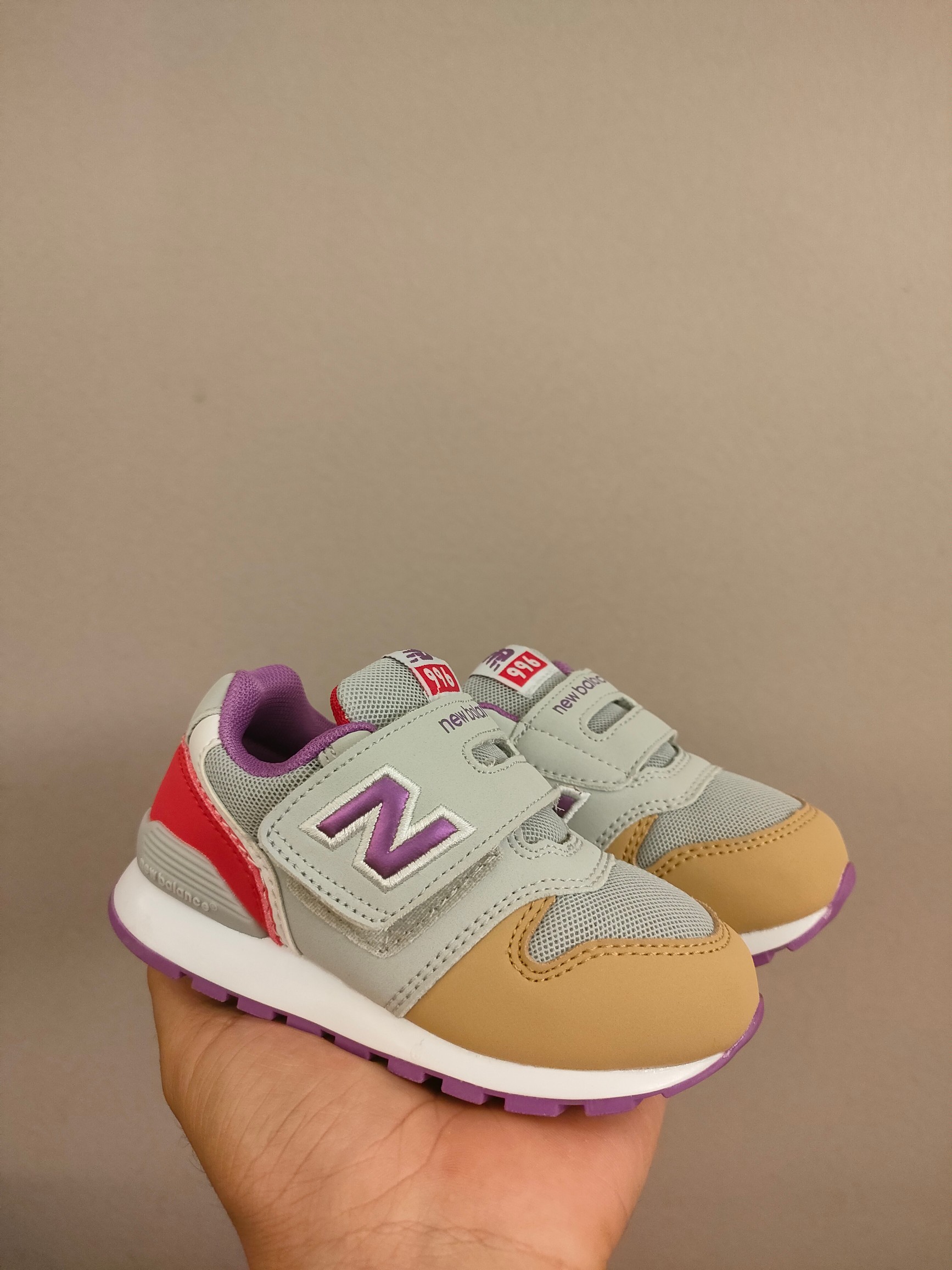 图片[2]-996儿童低帮透气防震防滑运动鞋 大童魔术贴加松紧带，小童魔术贴 经典的996系列！该系列传承了品牌的诸多优点，大胆创新！堪称经典系列里的经典，也是最为热门的系列！时隔一年，再次带来的童鞋，必属重磅～-选品中心