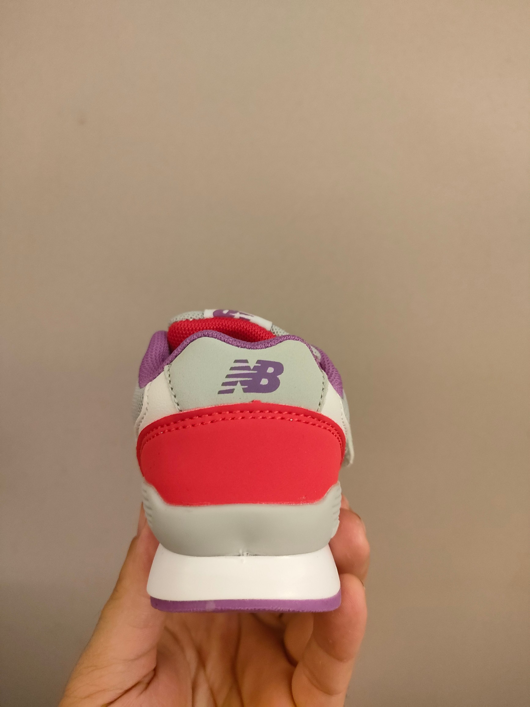 图片[6]-996儿童低帮透气防震防滑运动鞋 大童魔术贴加松紧带，小童魔术贴 经典的996系列！该系列传承了品牌的诸多优点，大胆创新！堪称经典系列里的经典，也是最为热门的系列！时隔一年，再次带来的童鞋，必属重磅～-选品中心