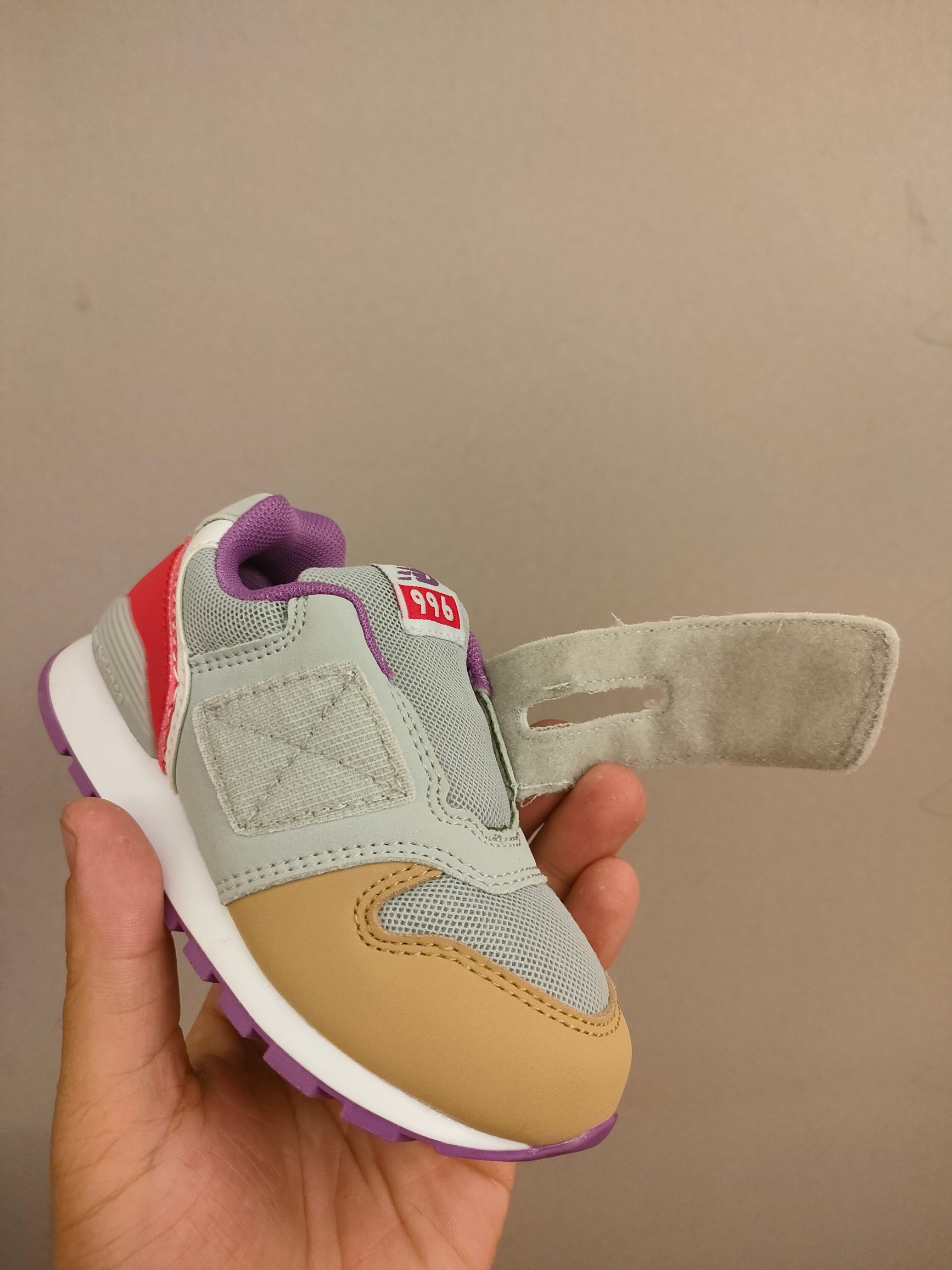 图片[7]-996儿童低帮透气防震防滑运动鞋 大童魔术贴加松紧带，小童魔术贴 经典的996系列！该系列传承了品牌的诸多优点，大胆创新！堪称经典系列里的经典，也是最为热门的系列！时隔一年，再次带来的童鞋，必属重磅～-选品中心