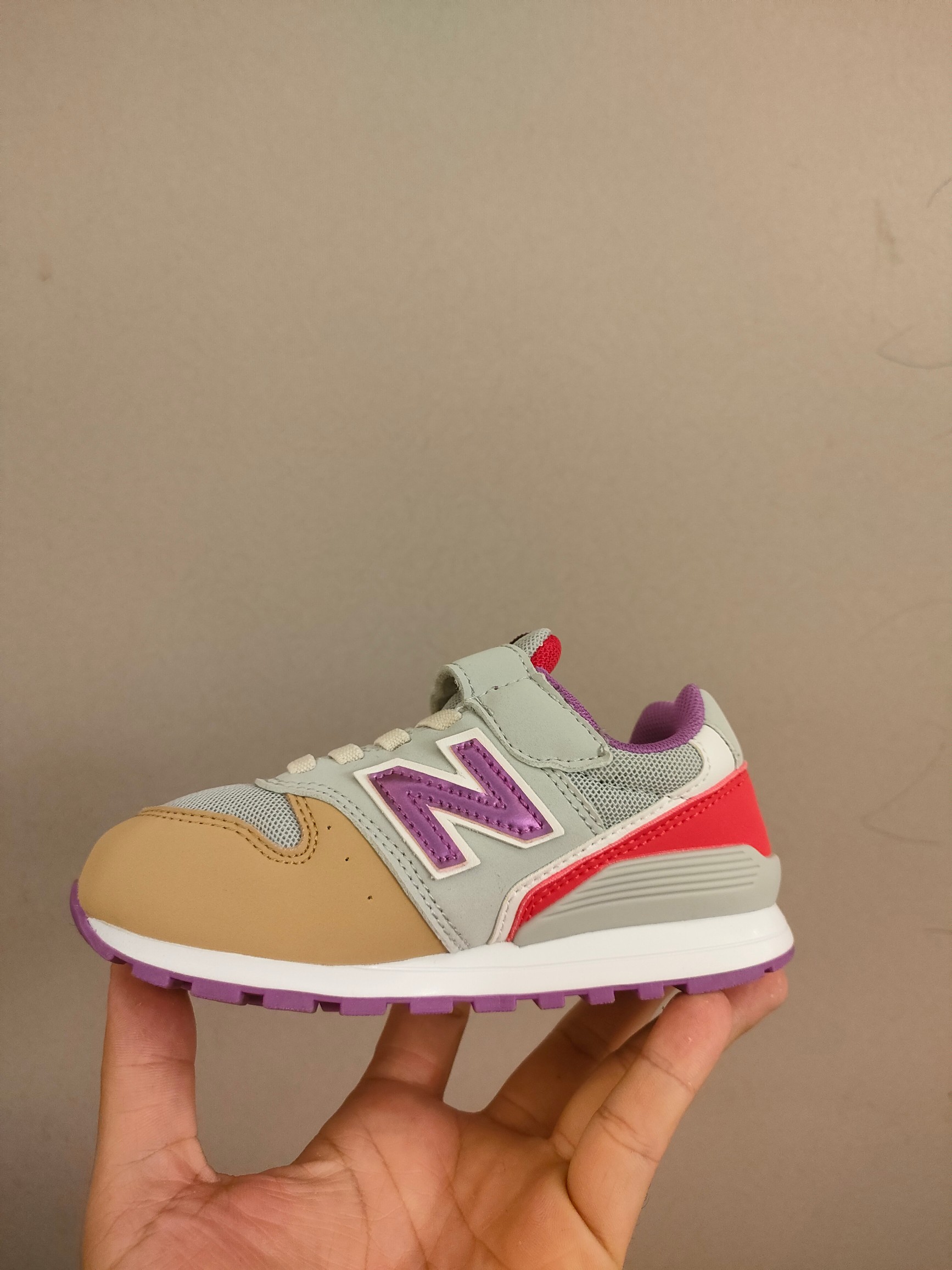 图片[5]-996儿童低帮透气防震防滑运动鞋 大童魔术贴加松紧带，小童魔术贴 经典的996系列！该系列传承了品牌的诸多优点，大胆创新！堪称经典系列里的经典，也是最为热门的系列！时隔一年，再次带来的童鞋，必属重磅～-选品中心