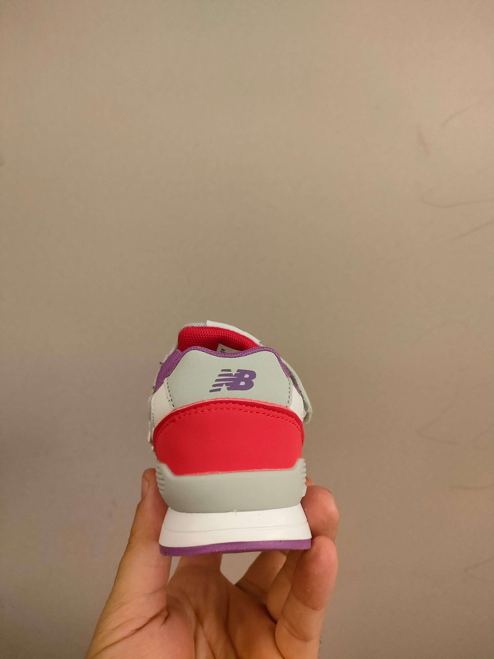 图片[6]-996儿童低帮透气防震防滑运动鞋 大童魔术贴加松紧带，小童魔术贴 经典的996系列！该系列传承了品牌的诸多优点，大胆创新！堪称经典系列里的经典，也是最为热门的系列！时隔一年，再次带来的童鞋，必属重磅～-选品中心