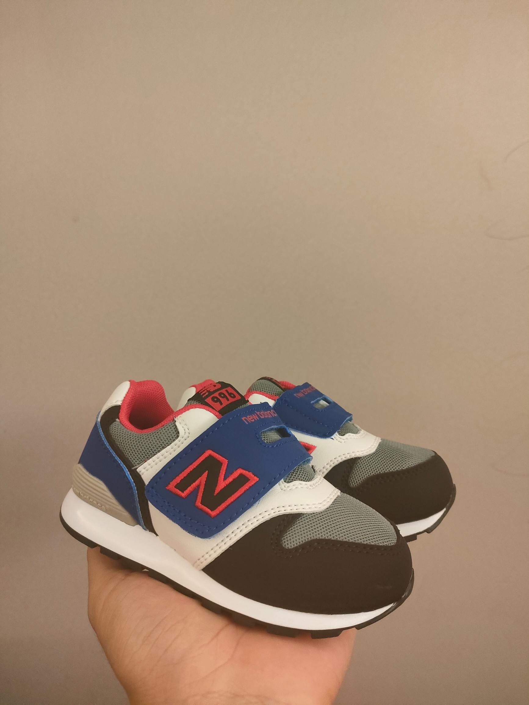 图片[2]-996儿童低帮透气防震防滑运动鞋 大童魔术贴加松紧带，小童魔术贴 经典的996系列！该系列传承了品牌的诸多优点，大胆创新！堪称经典系列里的经典，也是最为热门的系列！时隔一年，再次带来的童鞋，必属重磅～-选品中心